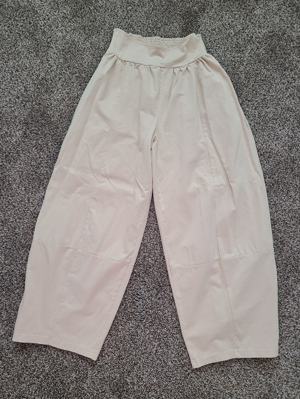 Eesome Wide Leg Barrel pants Size Small